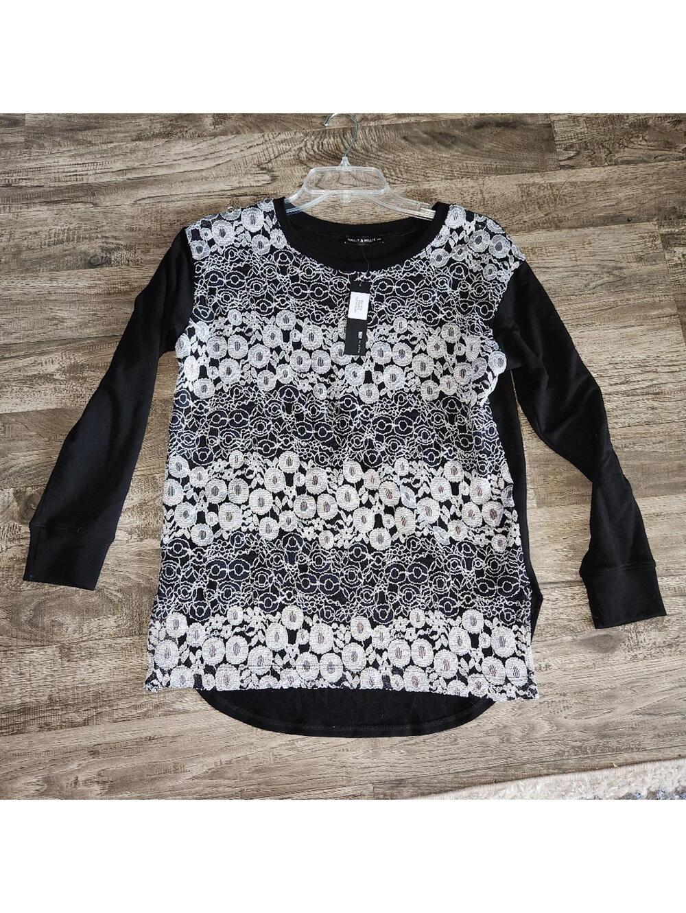 Nally & Millie Lace Front Top
